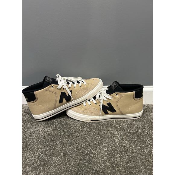 New Balance MENS SIZE 10 Numeric 213 NM213TNB Beige Black Sneaker‎ Shoes Skate - Picture 2 of 8